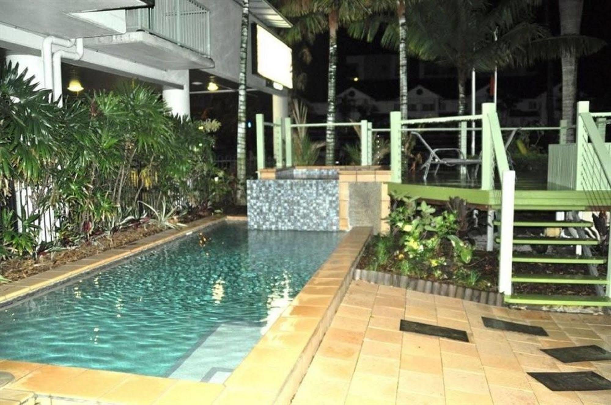 Heritage Cairns Hotel Luaran gambar